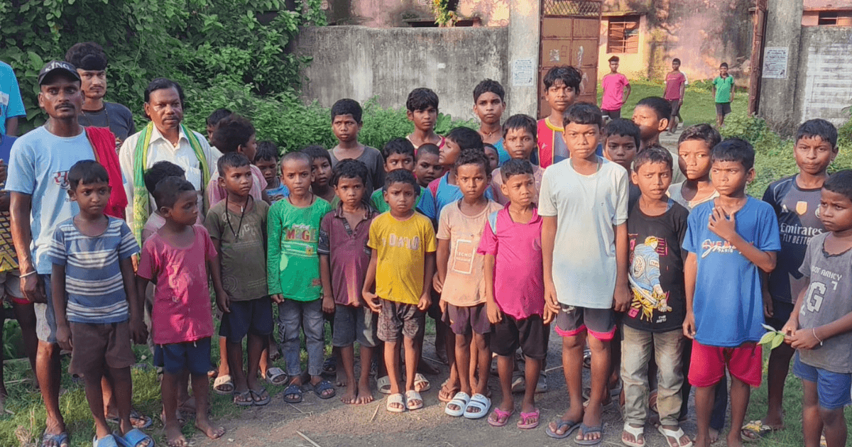 आवासीय विद्यालय में सीनियर छात्रों पर जूनियर से मारपीट और काम कराने का आरोप, अभिभावकों ने की शिकायत