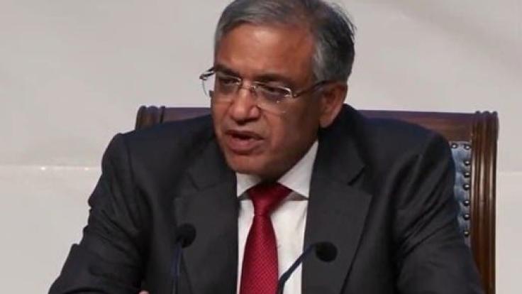 'वोट चोरी' शब्द का इस्तेमाल भारत के संविधान का अपमान... राहुल गांधी के आरोपों पर ECI ने दिया जवाब