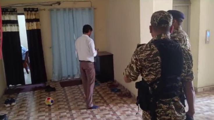 ED का केस मैनेज करने का मामला : रांची-धनबाद में वकील, सीओ, डीटीओ के ठिकाने पर छापा