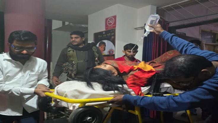 सांसद महुआ माजी के बांये हाथ में फ्रैक्चर, छाती की तीन पसलियां भी टूटी, कल होगा ऑपरेशन