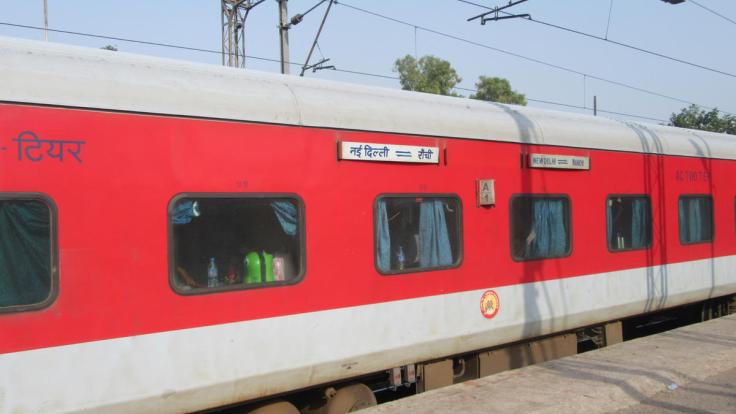 रांची-दिल्ली राजधानी एक्सप्रेस का समय बदला, रांची से खुलने वाली 8 ट्रेनें भी रद्द