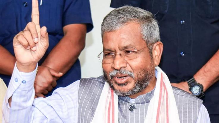 झारखंड शराब घोटाले की जांच में जान-बूझकर की गई ढिलाई, CBI से जांच करायें... बाबूलाल ने सीएम को लिखी चिट्ठी