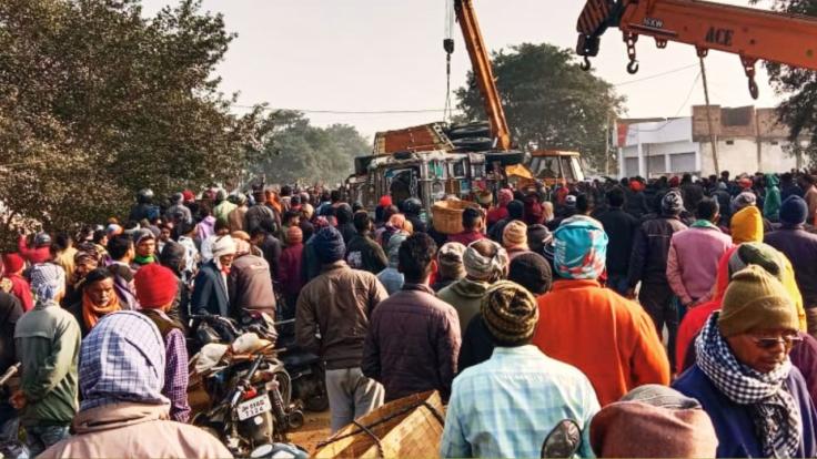 गोला के गुडविल स्कूल के खिलाफ FIR दर्ज, तीन मासूम समेत 4 लोगों की मौत का जिम्मेवार है स्कूल प्रबंधन