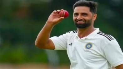 Team India Camp में शामिल हुए कश्मीर के तेज गेंदबाज आकिब नबी, क्या जल्द मिलेगा टेस्ट डेब्यू का मौका?