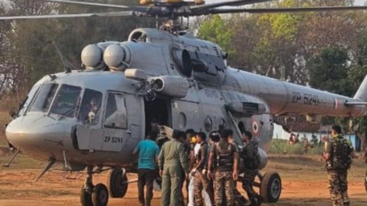 चाईबासा में नक्सलियों के IED ब्लास्ट में CRPF के दो जवान घायल, एयरलिफ्ट कर लाया जा रहा रांची
