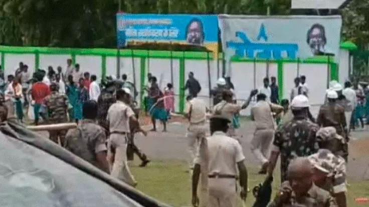 हूल दिवस पर भोगनाडीह में पुलिस और ग्रामीणों में झड़प, लाठीचार्ज... आंसू गैस के गोले दागे गये