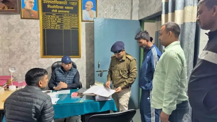 रांची SSP ने किया औचक निरीक्षण, ड्यूटी में लापरवाही पर पिठोरिया थानेदार निलंबित