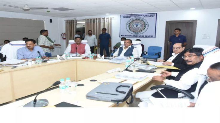 जासूसी नहीं, लेकिन प्राइवेट प्रैक्टिस करने वाले डॉक्टरों पर होगी कार्रवाई. रिम्स शासी निकाय की बैठक के बाद बोले स्वास्थ्य मंत्री