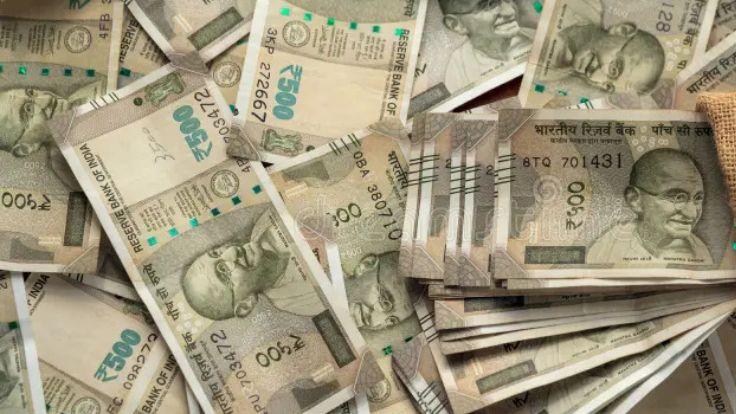 जमशेदपुर में दिनदहाड़े लूट, कारोबारी की आंखों में मिर्च पाउडर झोंककर 30 लाख रुपये लूटे