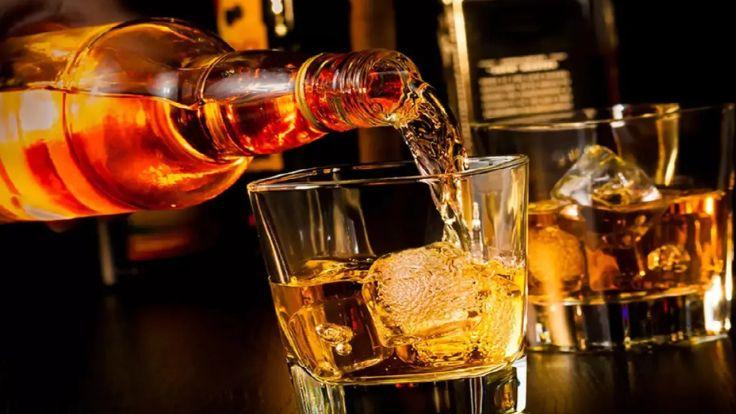 15 दिन में 242 करोड़ की शराब पी गये, 3.5 लाख केस बीयर भी गटक गये... शराब के शौकीनों ने बना दिया रिकॉर्ड