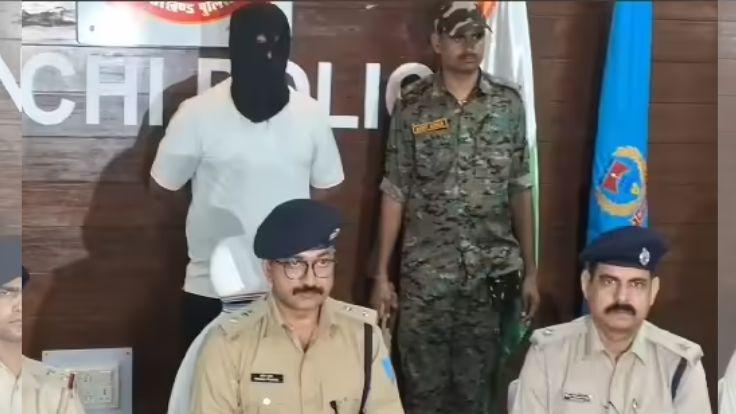 रांची पुलिस की बड़ी कार्रवाई: सुजीत सिन्हा गैंग का हथियार तस्कर दशरथ शुक्ला गिरफ्तार, तीन पिस्टल बरामद