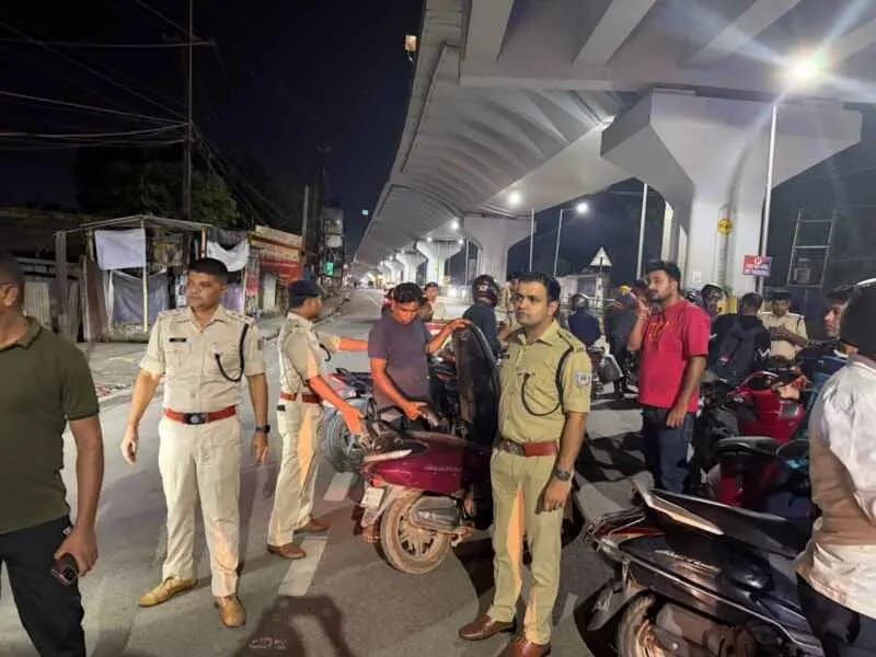 Ranchi News : पुलिस ने बढ़ायी सख्ती, कई इलाकों में एंटी-क्राइम चेकिंग
