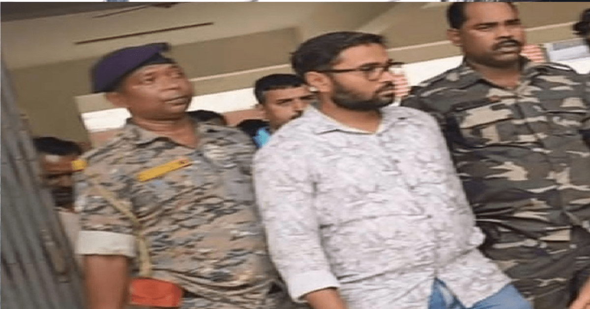 Dumka News: दुमका में ACB की बड़ी कार्रवाई, 5 हजार रुपये रिश्वत लेते प्रभारी प्रधान लिपिक गिरफ्तार