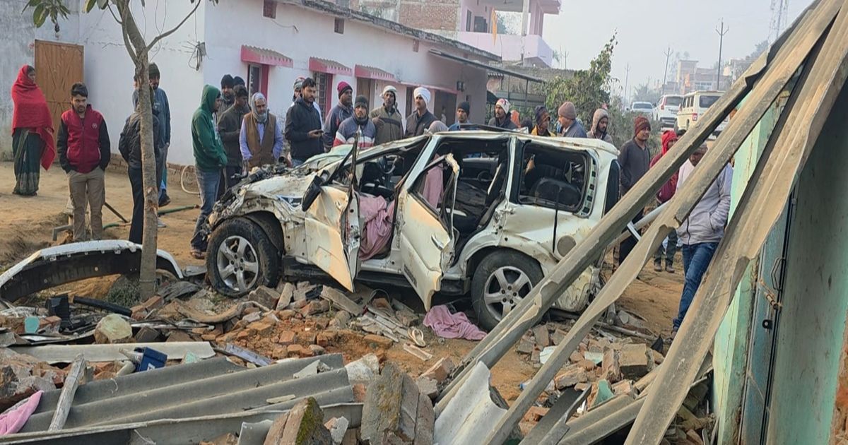 गढ़वा में भीषण सड़क हादसा: एक ही परिवार के चार युवकों की मौत