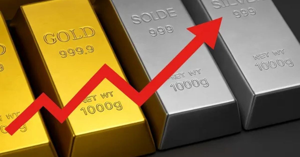 Gold Silver Price: चांदी ने बनाया नया रिकॉर्ड, कीमत 3 लाख के पार, सोना भी 1.44 लाख के ऊपर