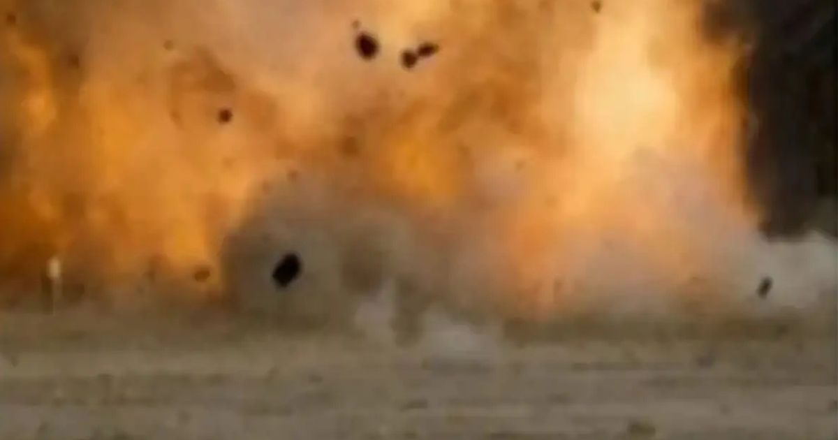 सारंडा में IED ब्लास्ट और मुठभेड़: कोबरा कमांडेंट सहित दो जवान घायल, रांची एयरलिफ्ट, सर्च ऑपरेशन तेज