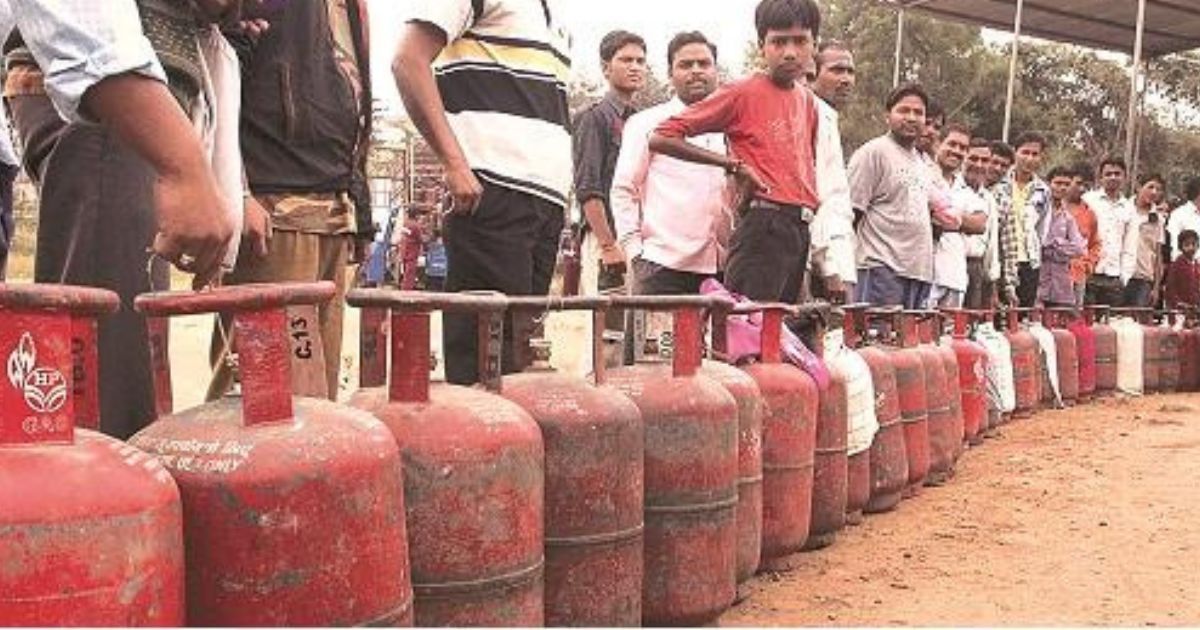 मिडिल ईस्ट जंग का असर भारत के किचन तक: LPG संकट से देश में हाहाकार, झारखंड में एजेंसियों पर लंबी कतारें, होटलों पर संकट
