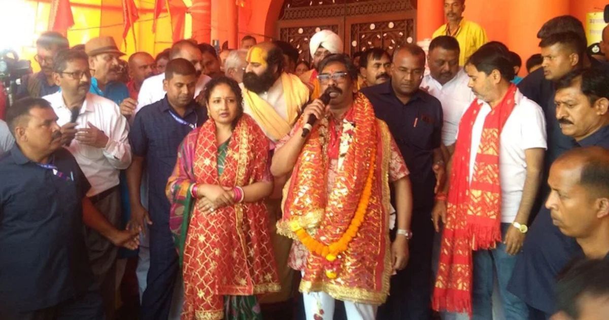 रामनवमी पर CM हेमंत सोरेन पहुंचे तपोवन मंदिर, भक्तों का उमड़ा जनसैलाब