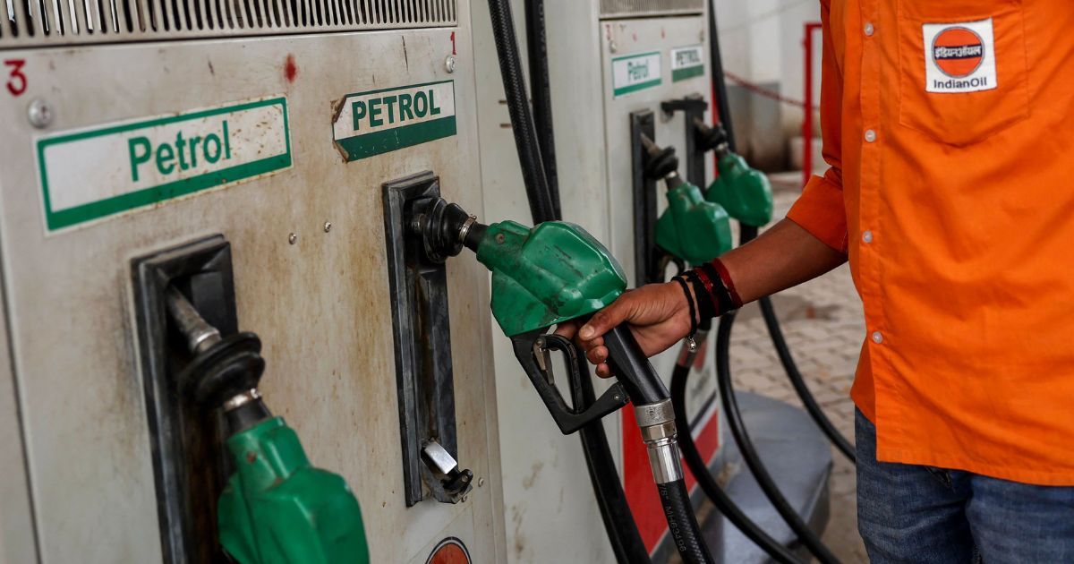 Oil Price Shock! क्या भारत में पेट्रोल फिर महंगा होने वाला है? इंडियन ऑयल ने दी राहत