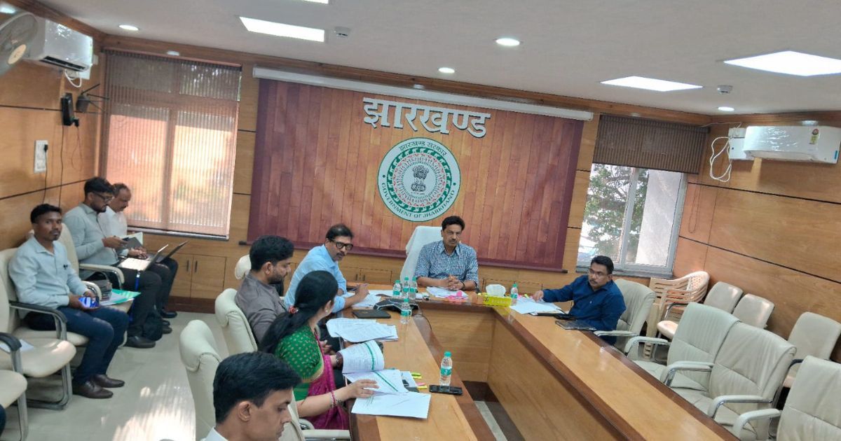 झारखंड में कचरा प्रबंधन व्यवस्था होगी हाईटेक, विकास आयुक्त ने अधिकारियों को दिए सख्त निर्देश
