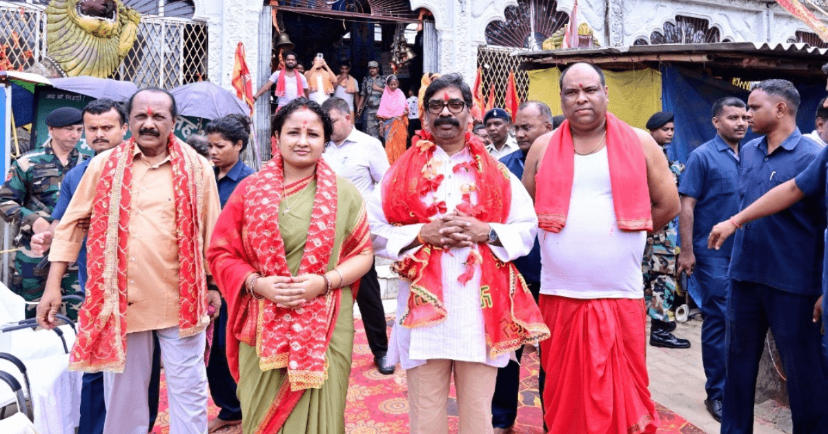राज्यसभा चुनाव से पहले मां देउड़ी मंदिर पहुंचे मुख्यमंत्री हेमंत सोरेन और कल्पना सोरेन, झारखंड के सुख-समृद्धि की कामना 