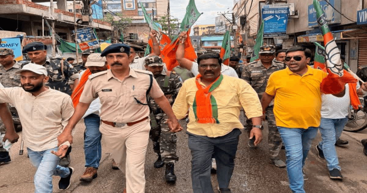 जमशेदपुर बंद के दौरान पुलिस की बड़ी कार्रवाई, मेयर सहित 40 से ज्यादा भाजपा नेता-कार्यकर्ता हिरासत में