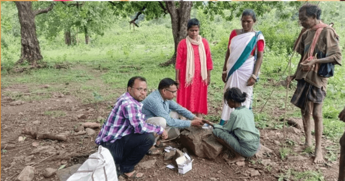 ब्रेन मलेरिया पर बड़ा एक्शन! पोटका CHC के 11 डॉक्टर और MPW को शोकॉज नोटिस