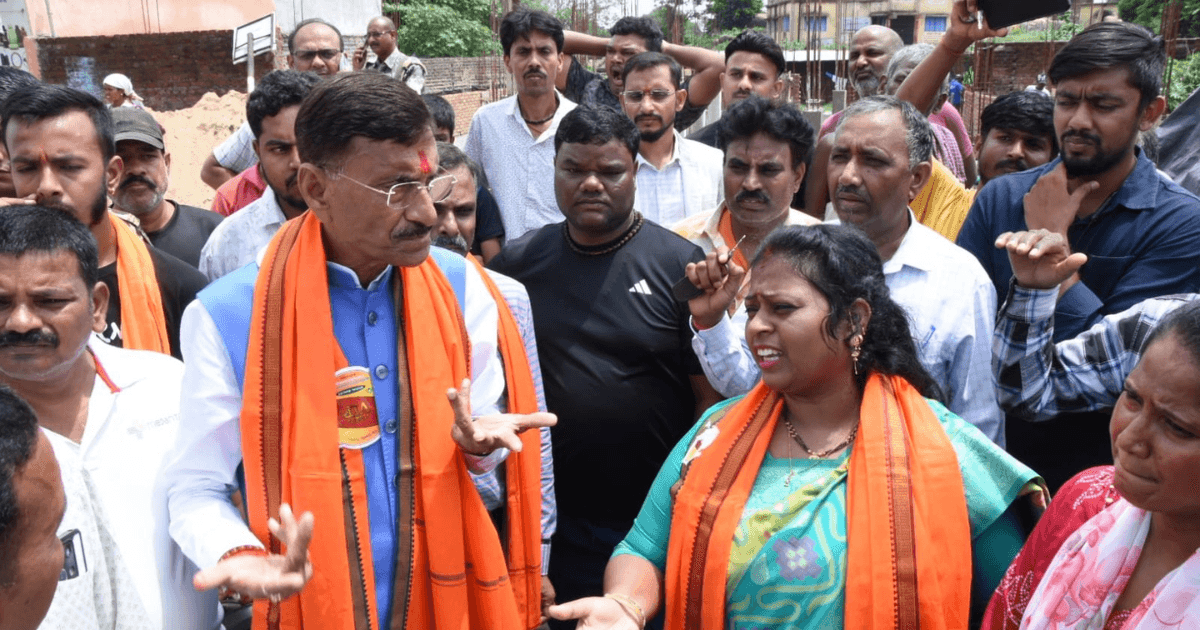 पंडरा में बनेगा स्ट्रीट वेंडर्स हब, संजय सेठ और मेयर रौशनी खलखो ने खाली जमीन का किया निरीक्षण