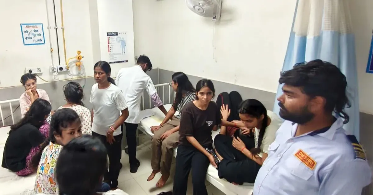 मुंगेर इंजीनियरिंग कॉलेज में एक साथ बीमार पड़े 35 से ज्यादा छात्र, प्रसाद खाने के बाद तबीयत बिगड़ने का दावा