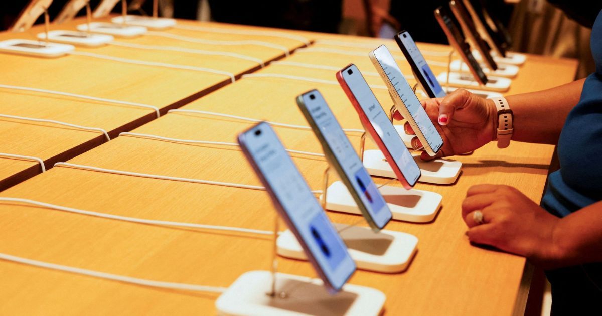 iPhone 17 सीरीज का किफायती मॉडल अगले साल हो सकता है लॉन्च, दमदार परफॉर्मेंस के साथ