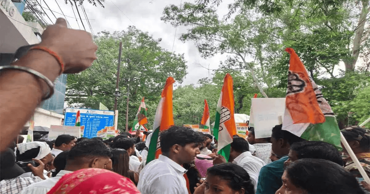 केंद्र की नीतियों के विरोध में कांग्रेस का रांची DC कार्यालय घेराव, खनिज राजस्व को लेकर प्रदर्शन