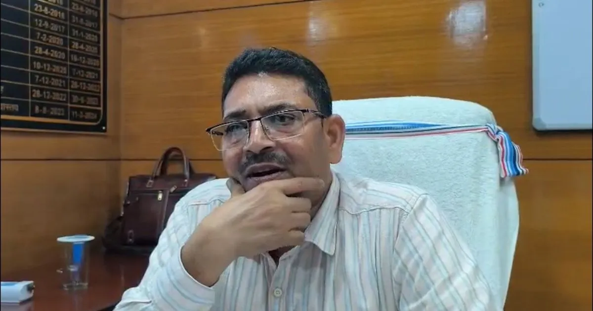 नई पोस्टिंग, पुरानी कुर्सी: मनोहर कुमार के तबादले के बाद क्यों नहीं छूटा पथ निर्माण विभाग का पद?