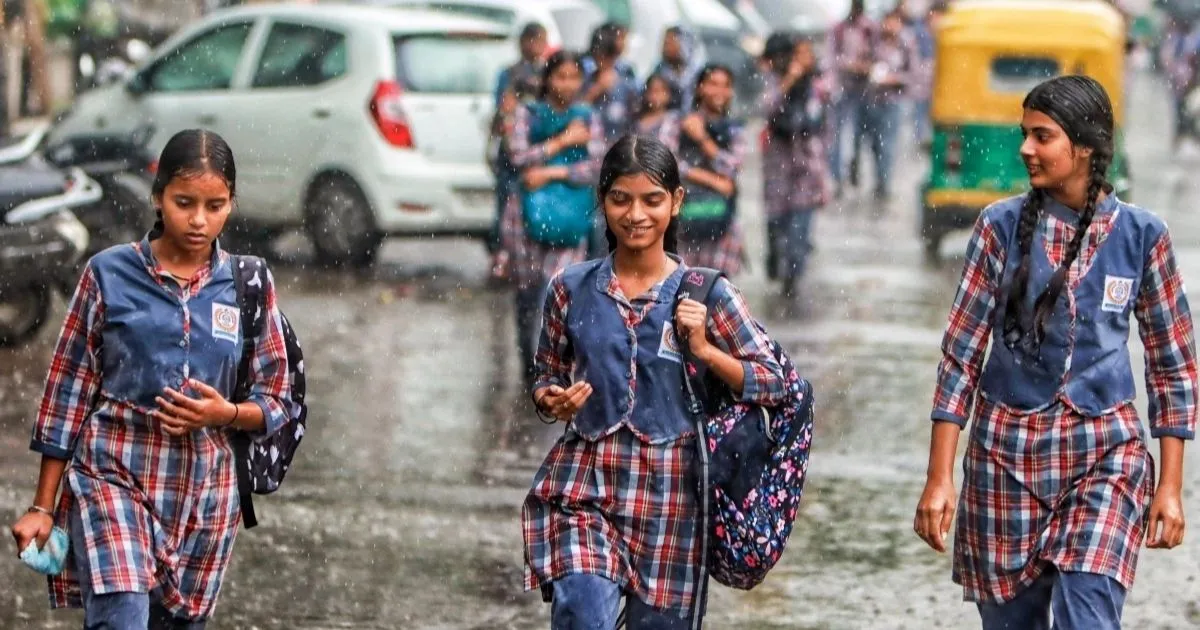 रांची में कल बंद रहेंगे KG से 12वीं तक के सभी स्कूल, भारी बारिश के अलर्ट के बाद जिला प्रशासन का आदेश