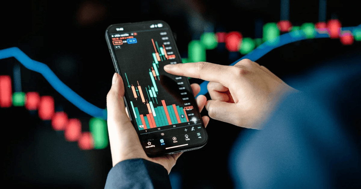 Stock Market Update: शुरुआती गिरावट के बाद संभला बाजार, आईटी शेयरों में तेजी