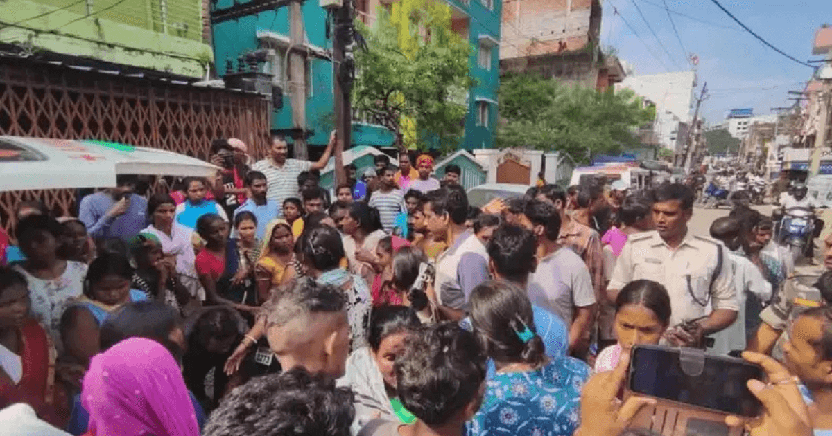 रांची में निर्माणाधीन बिल्डिंग में हादसा, करंट लगने से मजदूर की मौत; मुआवजे को लेकर सड़क जाम