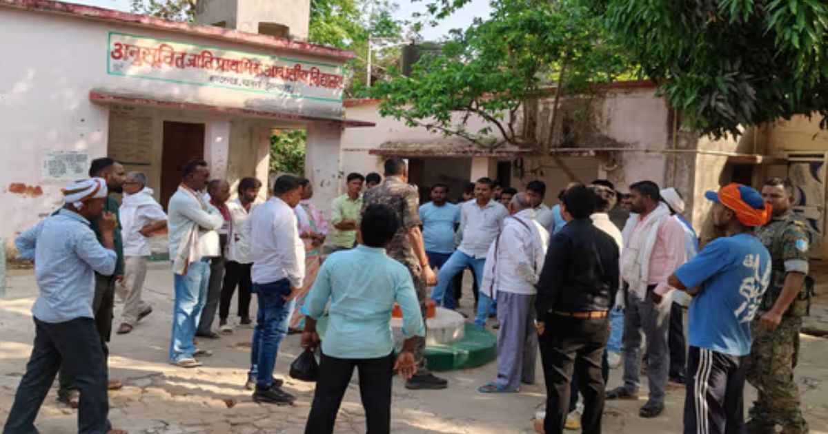 हंटरगंज के आवासीय विद्यालय की छात्रा प्रेग्नेंट, स्कूल में परिजनों का हंगामा, जांच शुरू