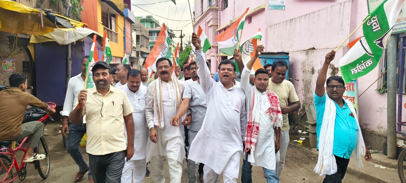 हल्द्वानी मंच शुद्धिकरण विवाद के विरोध में साहिबगंज कांग्रेस का सत्याग्रह मार्च