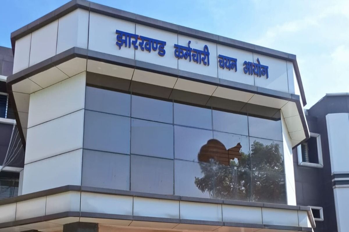 Breaking: JSSC ऑफिस में CID का छापा, CGL विवाद से जुड़े दस्तावेज खंगाल रही जांच टीम
