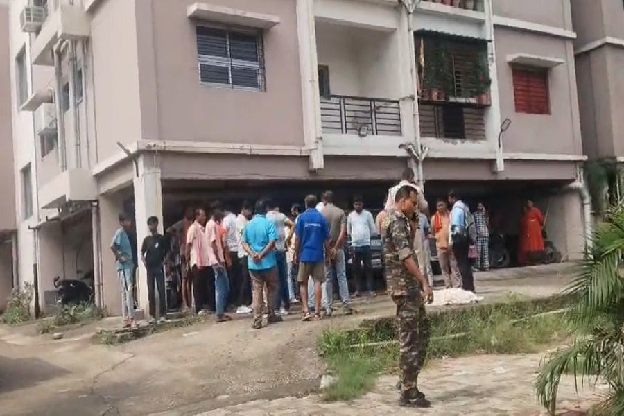 515 नंबर फ्लैट, खुशबू और मौत का रहस्य- सरायकेला पुलिस अब तलाश रही पूरी कहानी